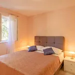 Linda Apartman
