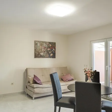 Apartman Linda Prizba